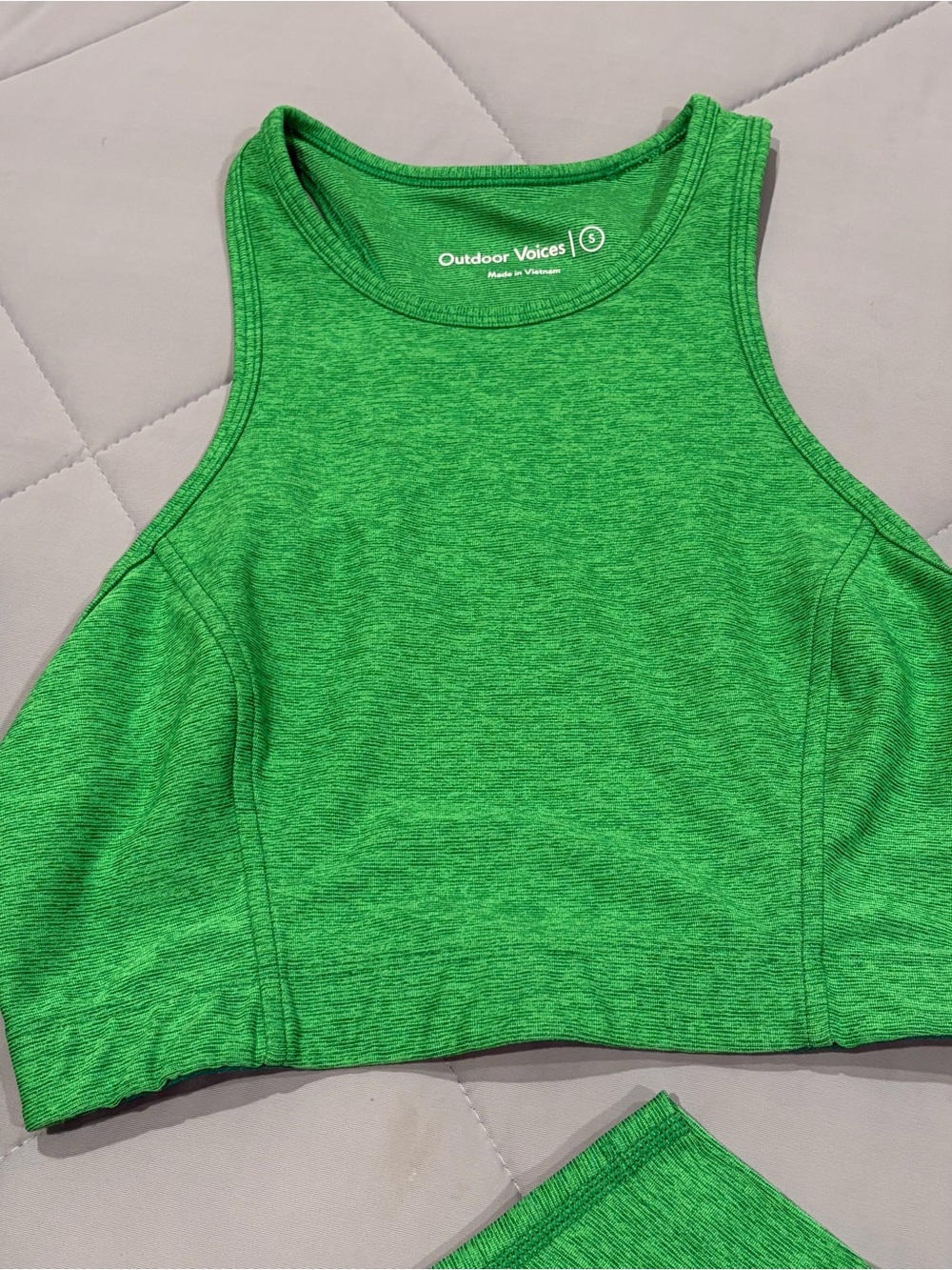 Outdoor Voices Green Matching Sports Bra and Leggings Set - Picture 2 of 7